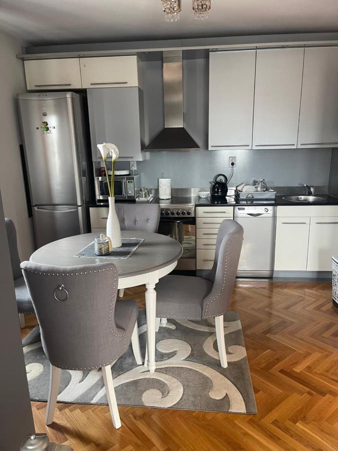 Lea-Lux Apartment ชาชาค ภายนอก รูปภาพ