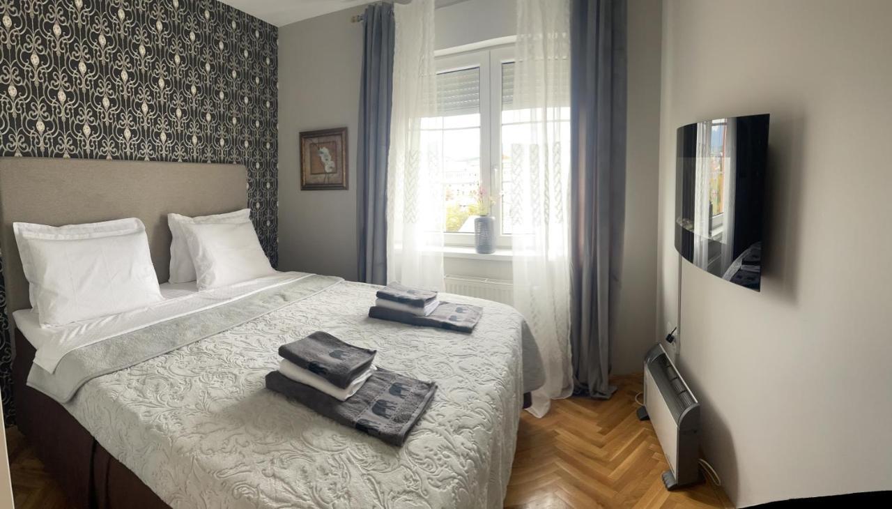 Lea-Lux Apartment ชาชาค ภายนอก รูปภาพ