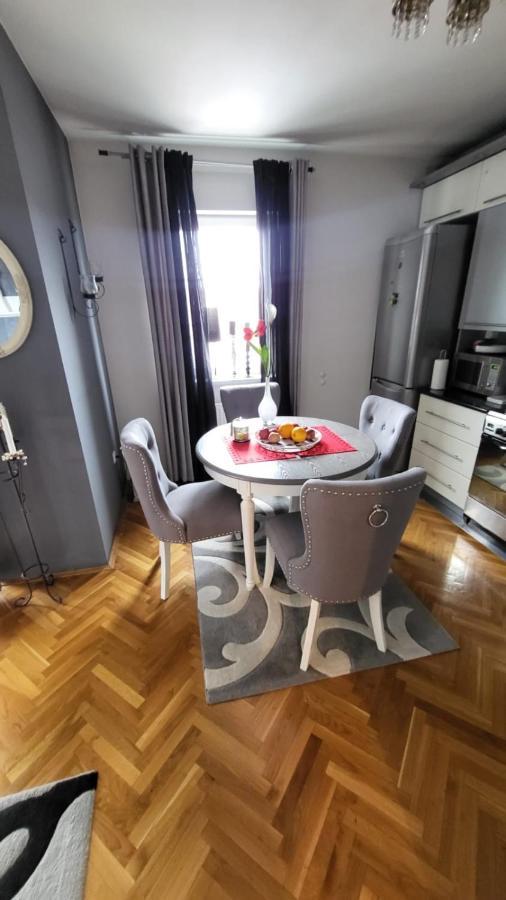 Lea-Lux Apartment ชาชาค ภายนอก รูปภาพ